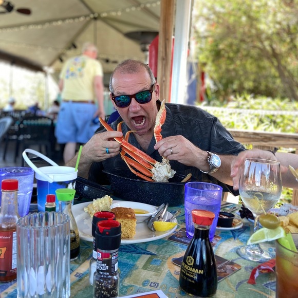 MEN - Picture 3 of 7